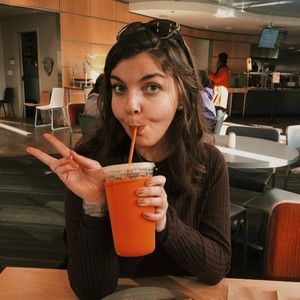 Meet your Posher, April